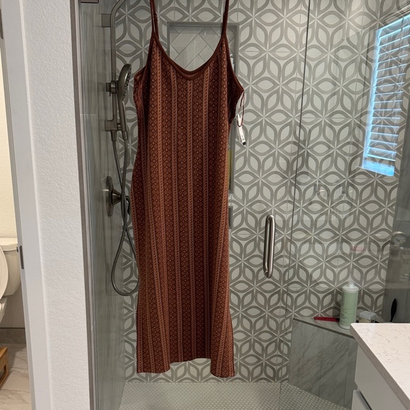 Rip Curl Brown and White Patterned Dress - Picture 1 of 5